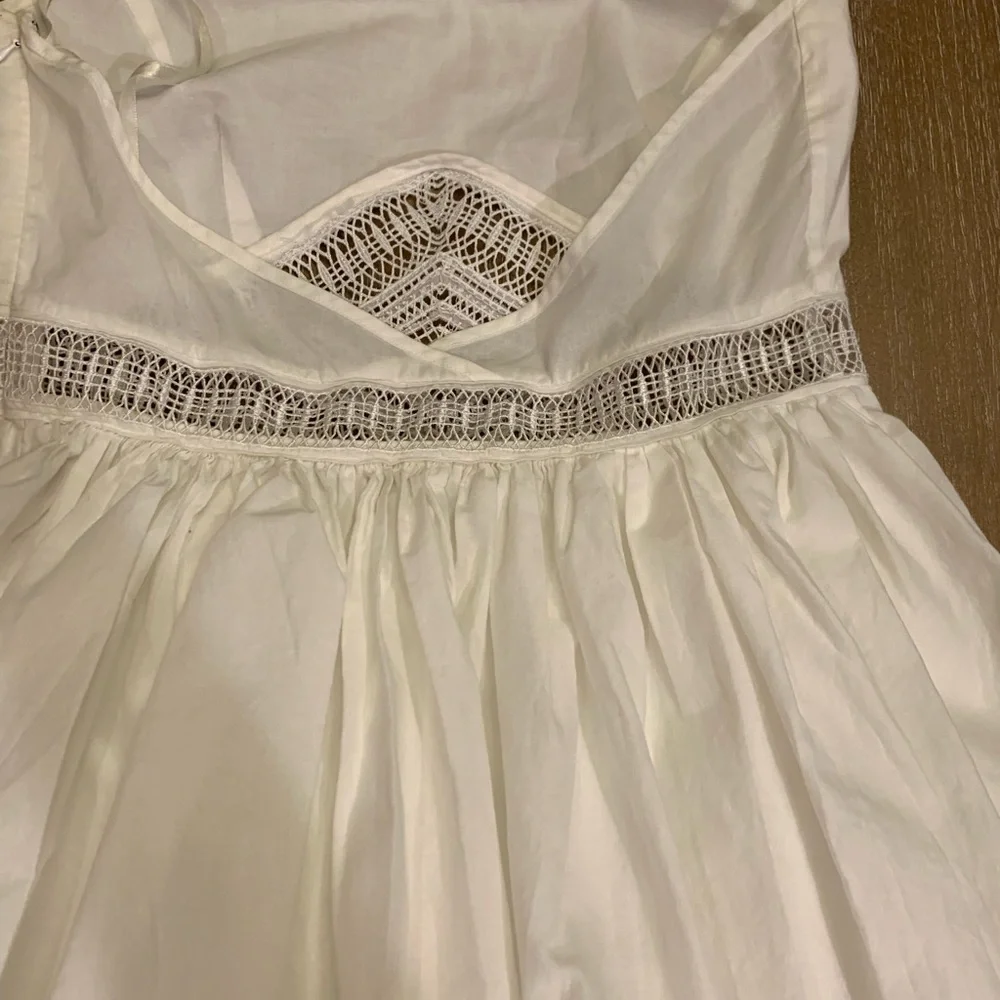 Catherine Malandrino White Dress with Lace Accent - Picture 4 of 13